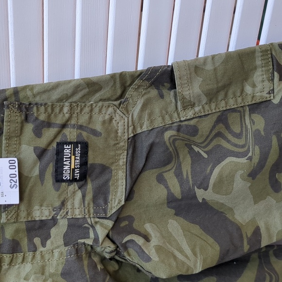 NWT Signature by Levi Strauss & Co Boys Camo Utility Pants 6 Regular - Picture 8 of 9